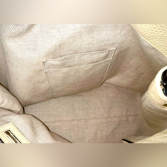 GUCCI MEDIUM SOHO CHAIN SHOULDER BAG IN LIGHT IVORY - Picture 11 of 12